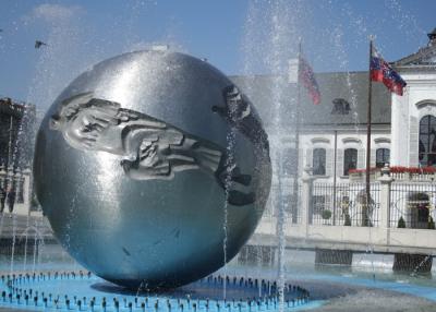 China Fuente de plata de la característica del agua de la esfera/de agua de la esfera al aire libre para la decoración de la gran ciudad en venta
