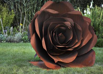 China Escultura de aço de Corten da flor de Rosa, esculturas oxidadas do jardim do metal à venda