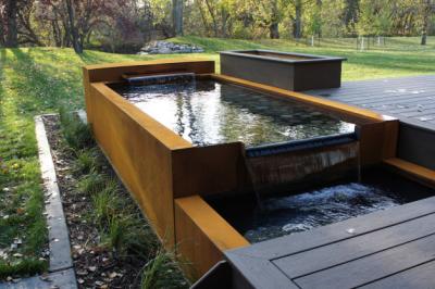 China Shaped Corten Steel Water Feature Rusty Outdoor Modern Sculpture for sale