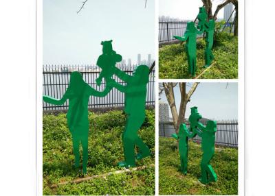 China Outdoor Decorative Painted Metal Sculpture Stainless Steel Family Sculpture for sale