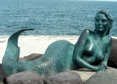 China Decoration Mermaid Outdoor Bronze Garden Sculpture 200cm Length OEM Available for sale