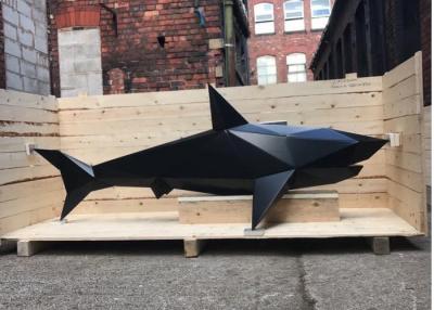 Cina Sculture del giardino del metallo/scultura astratte a grandezza naturale squalo del metallo in acciaio inossidabile in vendita