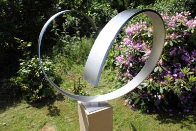 China Custom Size  Art Design Brushed Stainless Steel Garden Sculpture for sale