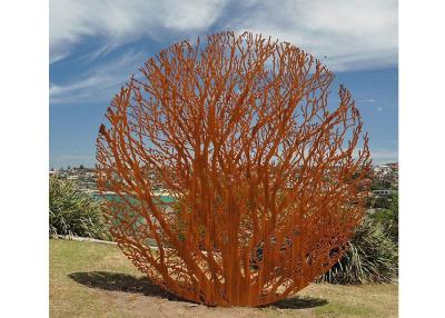 Cina Laser che taglia la scultura del giardino di Rusty Corten Steel Metal Tree in vendita