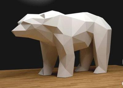 China O branco pintou a escultura de aço inoxidável do urso do comprimento de 120cm à venda