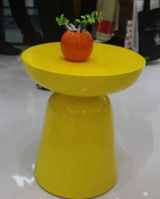 中国 黄色いArcylicの円形の金属のコーヒー テーブル小さい屋内カスタマイズ可能なSGS 販売のため