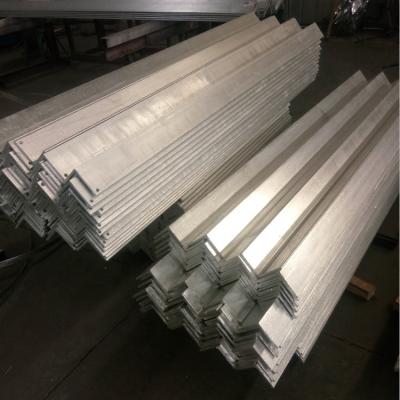 China 90 Degree Galvanized Wall Angle 6-40mm Q195-Q420 Galvanised Steel Angle Iron Hot Rolled for sale