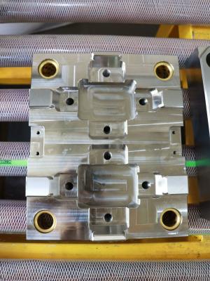 China ASTM H13 Injection Mold Components Hardness HB160-180 High Precision for sale