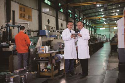 Chine base de moule en plastique de 20*25cm-50*70cm SA ISO9001 : Certificat 2015 à vendre