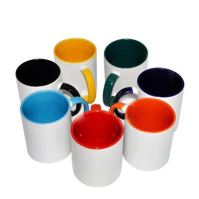China taza de café de cerámica blanca de la sublimación 11oz con coloreado dentro y manija en venta