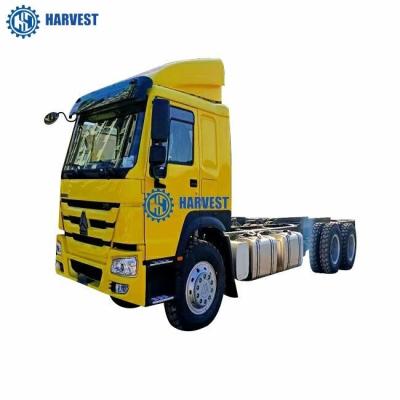 China HOWO Left Hand Drive 371hp 40 Ton Heavy Cargo Truck With 12R24 Tyres for sale