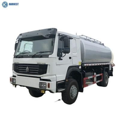 China Carbon Steel Tank 4WD 266hp Sinotruck Howo 4x4 10000L Oil Truck Tanker for sale