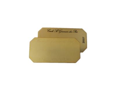 China La etiqueta de bronce de cobre amarillo de la etiqueta del metal platea el grabado de pistas Logo Brand Plate For Bag en venta