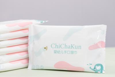 China Las toallitas de limpieza no tejidas para bebés portátiles contienen extracto de xylitol de aloe vera en venta