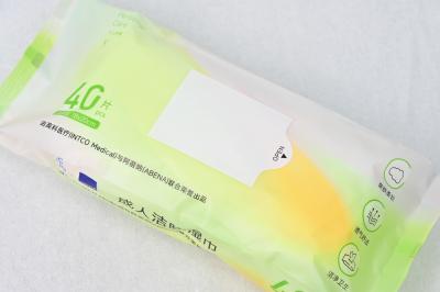 Chine Nettoyage du visage polyvalent lingettes humides EDI eau sans parabène 0 bactéries parfum alcool blanchisseur à vendre