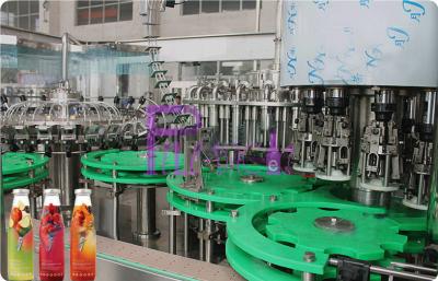 China Máquina de rellenar rotatoria en botella aséptica del acero inoxidable de la máquina del relleno en caliente en venta