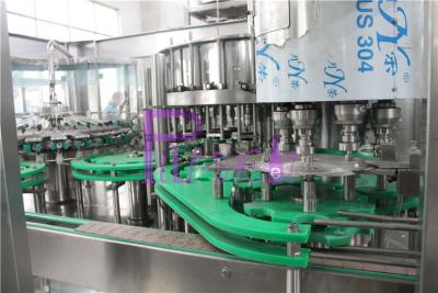 China Monoblock 3 em 1 máquina de enchimento quente apropriada para o engarrafamento do suco à venda
