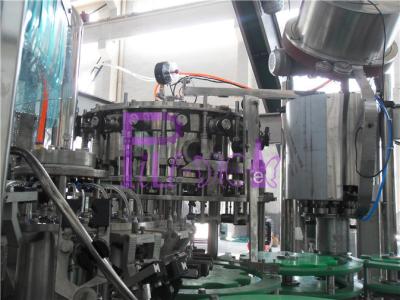 Cina attrezzatura di coperchiamento di riempimento di lavaggio delle bottiglie della bevanda della macchina di rifornimento della birra di 2000BPH Full Auto in vendita
