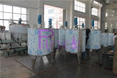 Chine réservoir 2000L à une seule couche pour la chaîne de fabrication bâtiment de boisson non alcoolisée avec le moteur réglable de vitesse à vendre