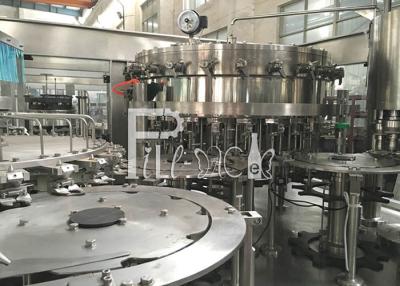 Chine Verre en plastique 3 d'ANIMAL FAMILIER dans 1 machine/équipement/ligne/usine/système Monobloc d'embouteillage du vin de l'eau de boisson de boissons de gaz à vendre