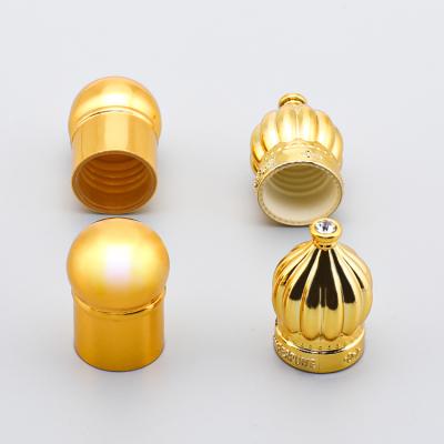 China Belleza que empaqueta a Mini Glass Roll On Bottles 12ml para el perfume que empaqueta brillar de oro en venta