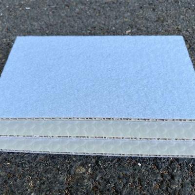 China Fabric Lamination 5mm Nonwoven PP Honeycomb Board For Skudo Surface Protection for sale