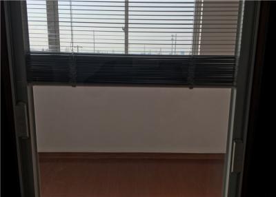 China Acid Etched Hollow Glass With Blinds Thickness 25-30 Mm Aluminum Blinds for sale