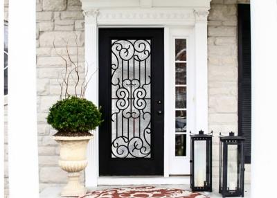 中国 耐久の錬鉄のガラスによってはめ込まれるドア、装飾の錬鉄の内部ドア 販売のため