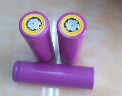 Chine Cellules de batterie cylindrique 3.6V 3000mAh 10A d'ion de lithium d'UR18650ZTA pour la puissance mobile à vendre