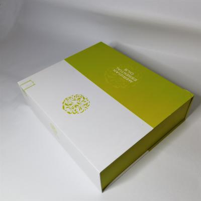 중국 CMYK / 팬톤 인쇄된 패키징 박스는 크라프트 지 화장용 박스를 엠보싱 처리합니다 판매용