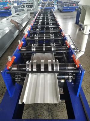 China Selflock Roof Panel Roll Forming Machine PLC Control Hydraulic Cutting for sale