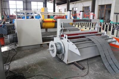 China la bobina de acero Ppgi del metal de 1250m m cortó a la longitud y línea eficacia alta el rajar de la máquina en venta