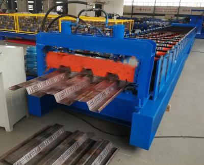China Grueso frío 1.5m m 22kw de la máquina de la cubierta de piso del PLC del metal en venta