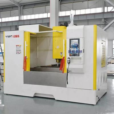 China VMC 1265 máquina de centro que muele vertical BT50 de AXIS de la máquina vertical 5 del CNC VMC en venta