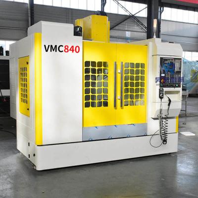 China Máquina de trituração do CNC do vertical VMC que fabrica 5 a linha central Vmc840 para o metal à venda