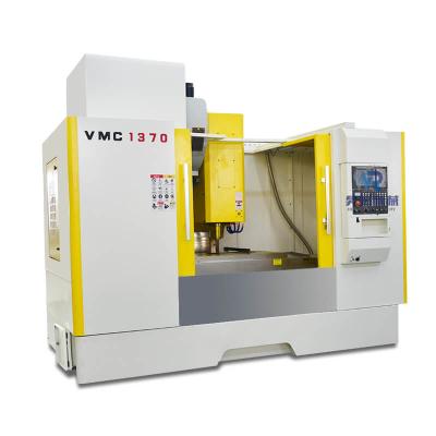 China centro de máquina vertical vmc1370 da máquina de processamento do metal 3axis à venda