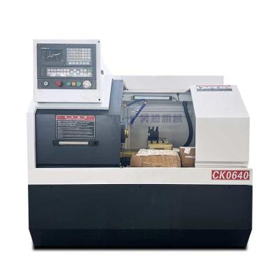 Cina Cina piccolo CK0640 Metallo CNC Torno Letto Piatto CNC Torno Machine in vendita