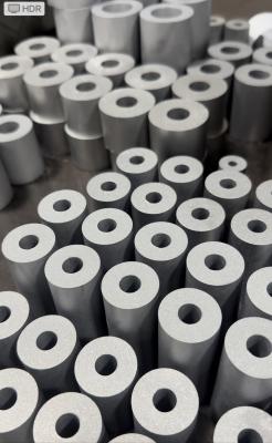 China Pelotas de carburo de tungstênio em matriz em branco não moídas Pelotas de carburo de cimento em matriz à venda