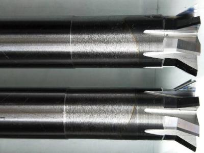 China Moinhos de extremidade contínuos personalizados HRC do carboneto 60/65/68 com projeto projetado precisão da flauta à venda