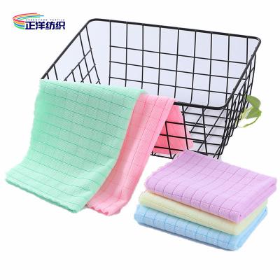 China 500gsm Car Cleaning Rags Plaid Style 40x40cm All Season Microfiber Weft Cloth Car Wiping Towels for sale