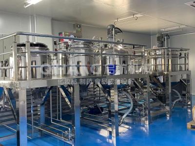 China emulsión de mezcla de fabricación cosmética del vacío de la máquina del champú del acondicionador 15kW en venta