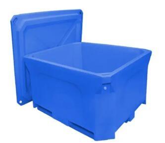 China 300 Liter Rotomolding Cooler Box Live Fish Storage Container With PU Insulation for sale