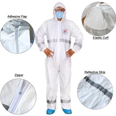 China Non Woven Isolation Disposable Microporous Coveralls Waterproof Reflective For Men for sale