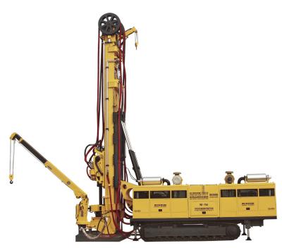 China Truck Mounted MD - 750 CBM Drilling Rig / Core Drill Rig , Drill Depth 3200m 2200m 1600m for sale