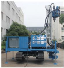 China Blue Self Walking Water Well Drilling Rig , Water Well Drilling Equipment for sale
