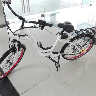 China AC 100V-240V 2Amps smart charger lightweight electric city bike ,  R / Servo Brake electric commuter bicycle for sale