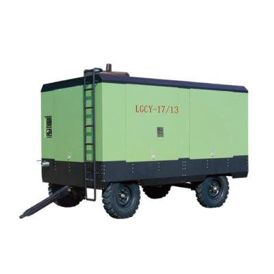China 177kw Rotary Screw Compressor Moving Industrial Diesel Electric Lubricated for sale
