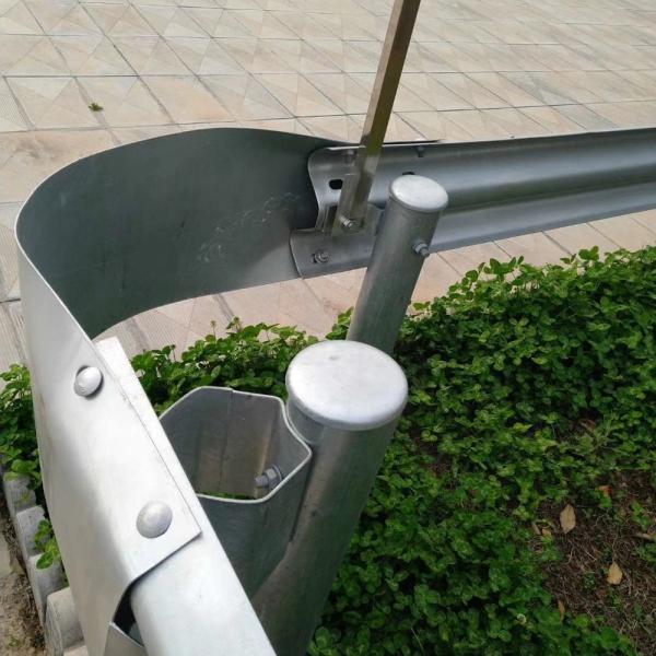 Quality High Durable Galvanized Powder Coated Round Post for Highway Guardrail Crash for sale