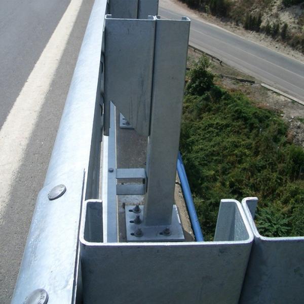 Quality ISO9001 2008 Certified Hot-Dip Galvanized Corrugated Beam Guardrail for Safe for sale