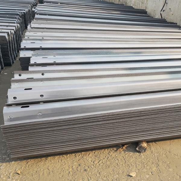 Quality ISO9001 2008 Certified Hot-Dip Galvanized Corrugated Beam Guardrail for Safe for sale